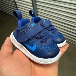 Nike Infant shoes size 3C (AH3453-403)